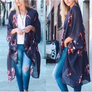 NWOT Gray kimono